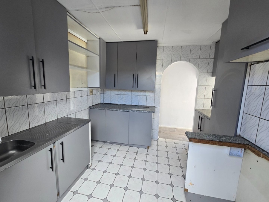 3 Bedroom Property for Sale in Strandfontein Village Western Cape